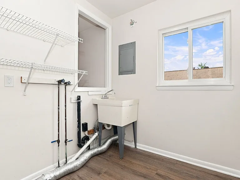 2824 Moreland Rd — Photo 15