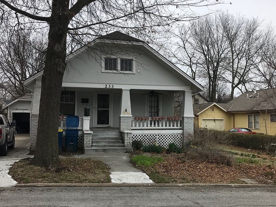 1st image of 233 N Leonard St