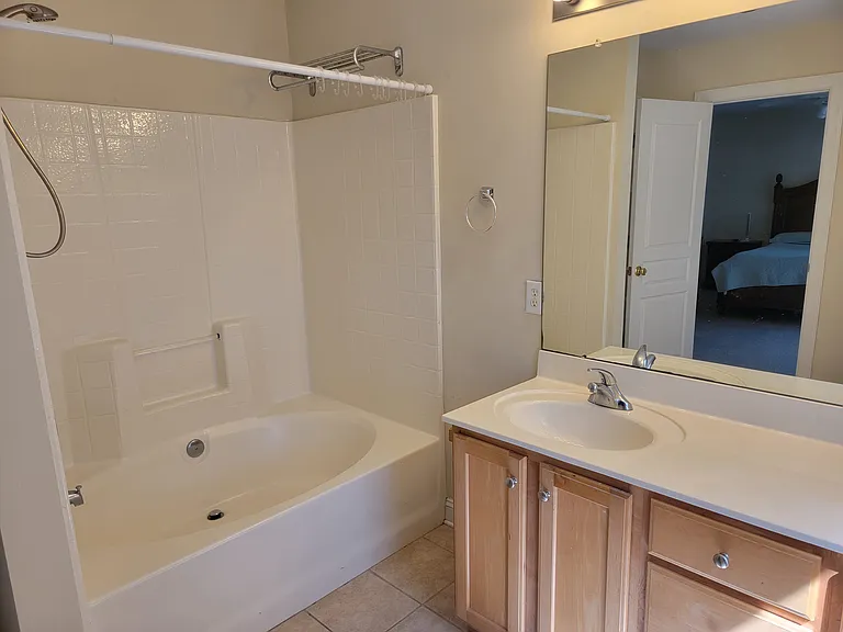 318 Charleston Ln — Photo 3