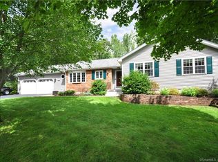 68 Meakin Dr, Windsor, CT 06095