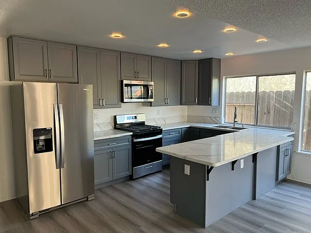 Brand newly remodeled kitchen - new cabinets