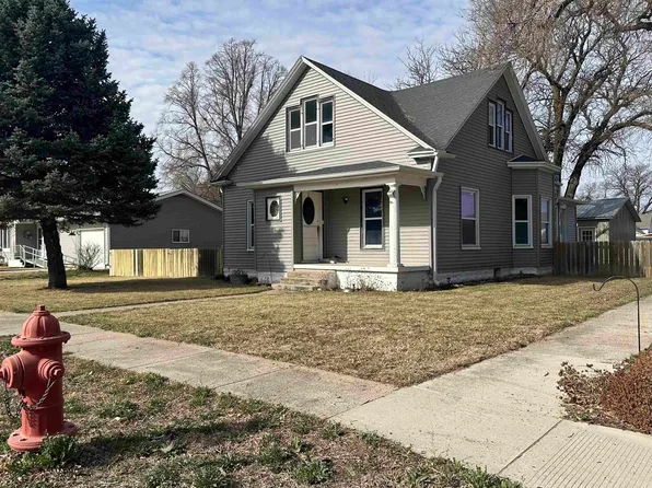 102 S Parker St, Palisade, NE 69040