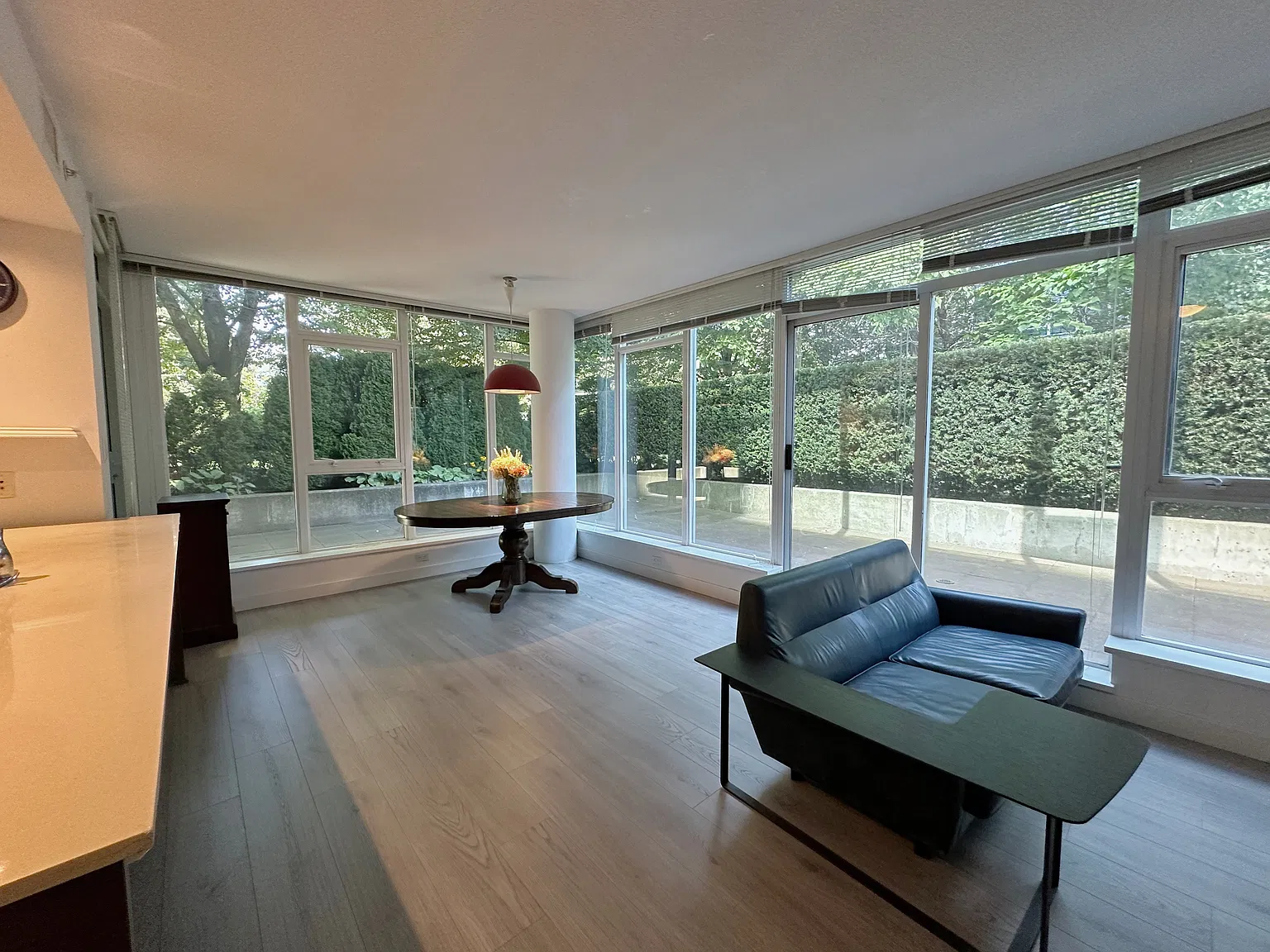 2 bed, 927 sqft, $2,800 — Photo 3