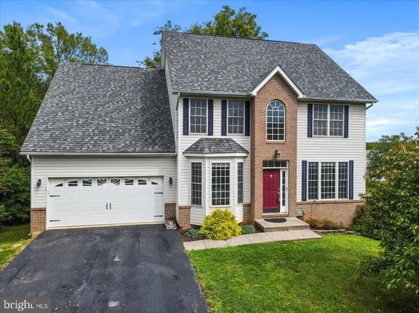 480 Turnberry Dr, Charles Town, WV 25414