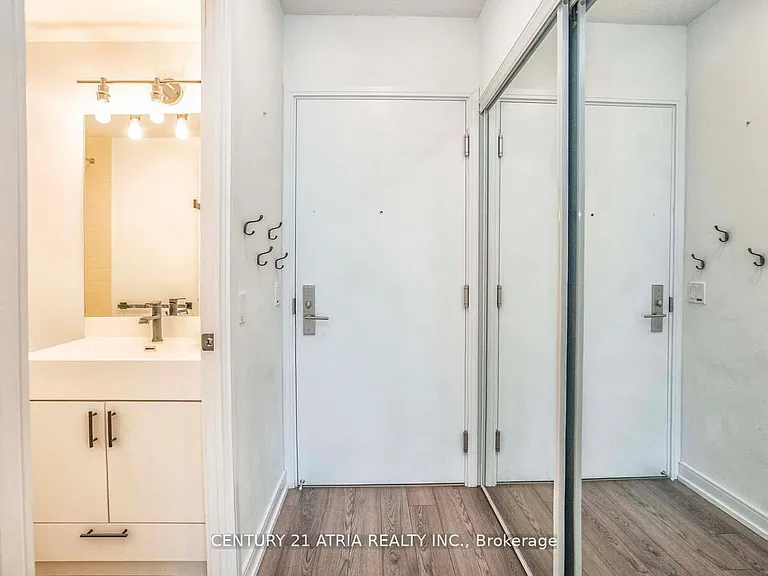 20 Thomas Riley Rd #2703 — Photo 4