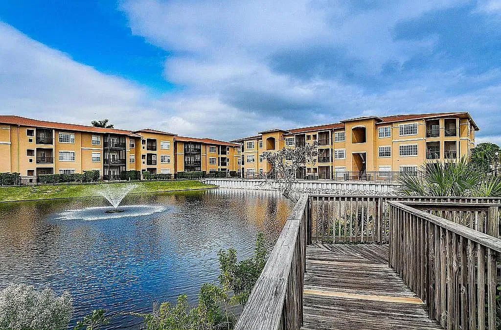 2 bed, 2.0 bath, 1140 sqft, $1,975 — Photo 4