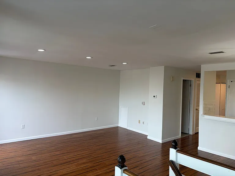 421 Wendover Dr #126B — Photo 6