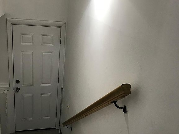 4th image of 10 Brainerd Rd