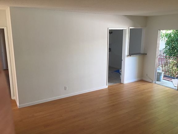 2nd image of 1144 N Orange Grove Ave APT 8