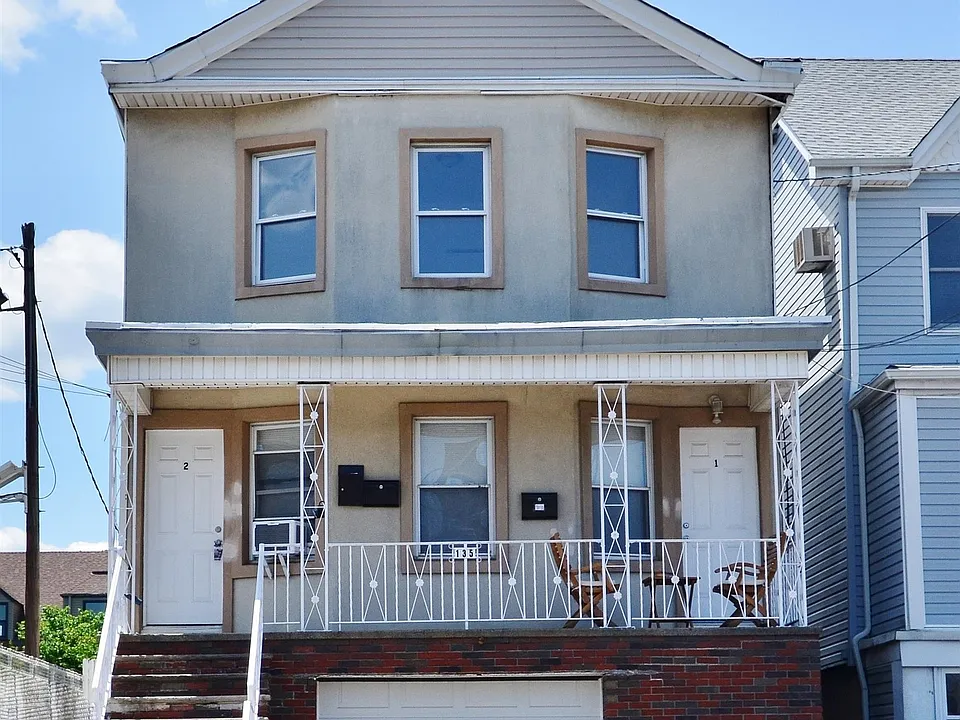 135 Lord Ave #2