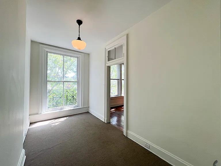 1435 Main St — Photo 7