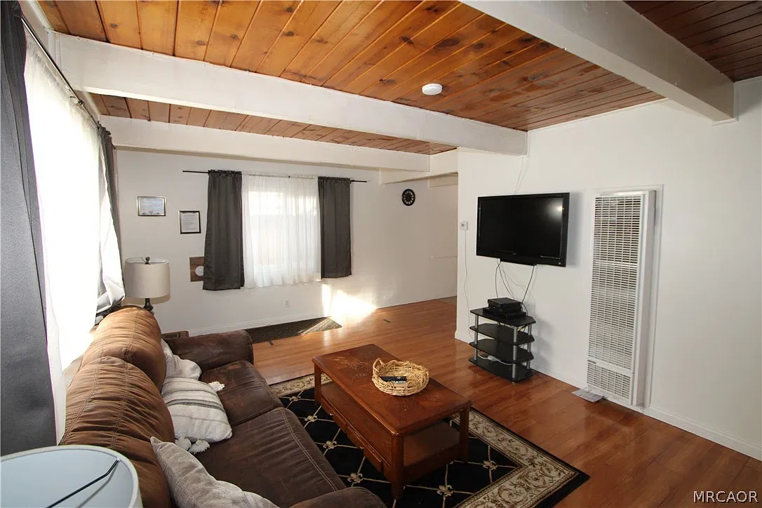 2 bed, 1.0 bath, 1000 sqft, $1,500 — Photo 4