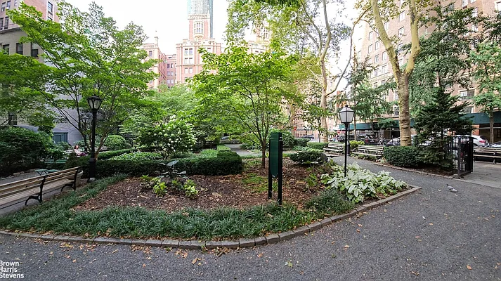 Rented by Brown Harris Stevens | media 4