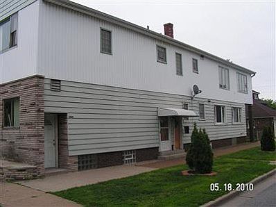 2nd image of 1204 Lakeview St