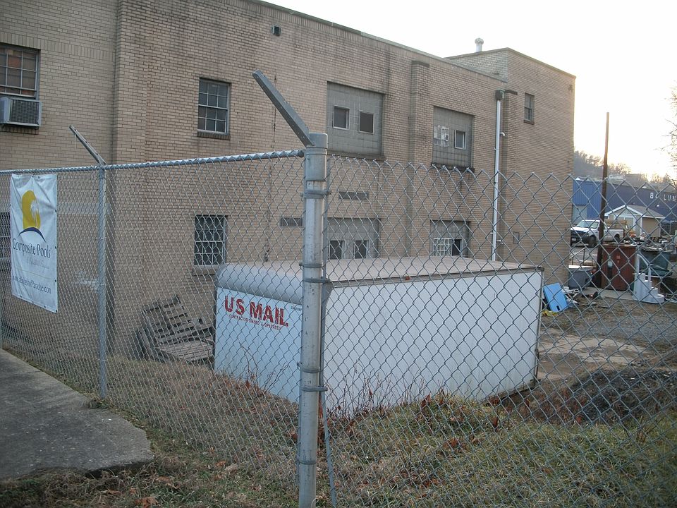 2nd image of 118 S Lincoln Ave