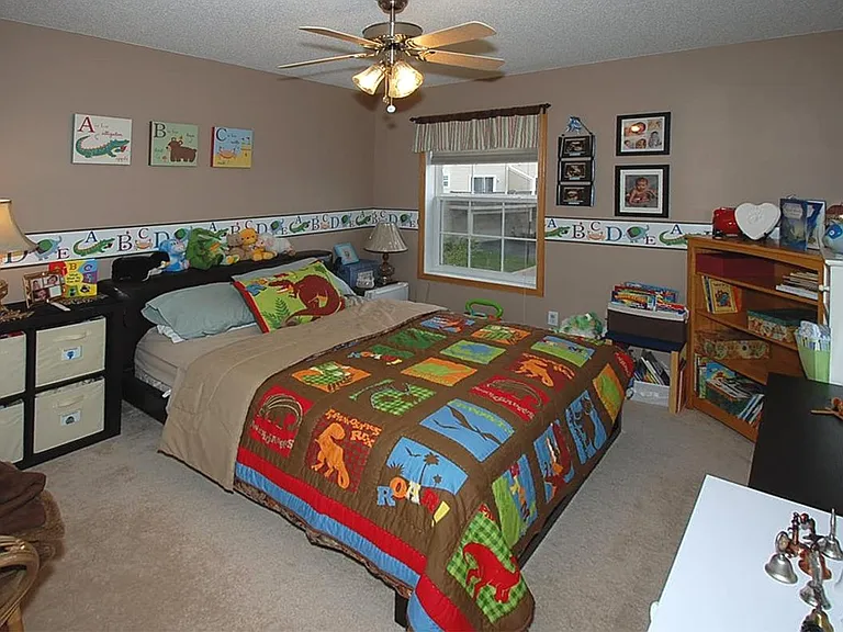 Guest bedroom