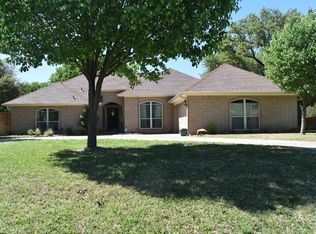 109 Lakeside Oaks Cir, Lakeside, TX 76135