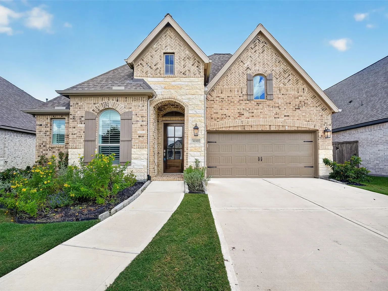 4 bed, 3.0 bath, 2532 sqft, $3,500 — Photo 1