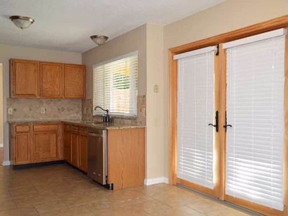 4th image of 6917 Quail Meadow Dr