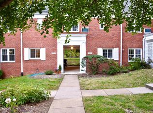 3652 Gunston Rd, Alexandria, VA 22302