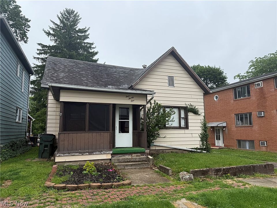 1st image of 421 N 11th St