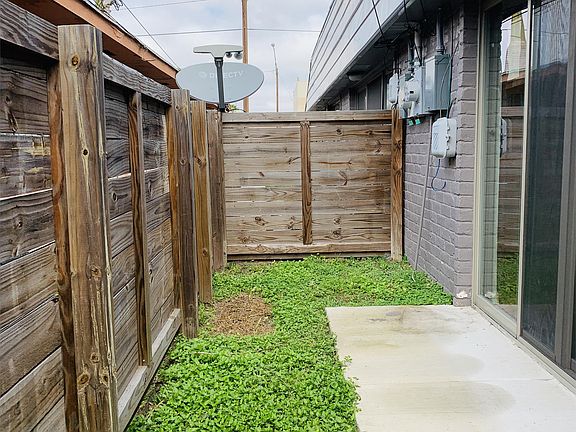 3rd image of 1407 W Nolana Ave APT 4