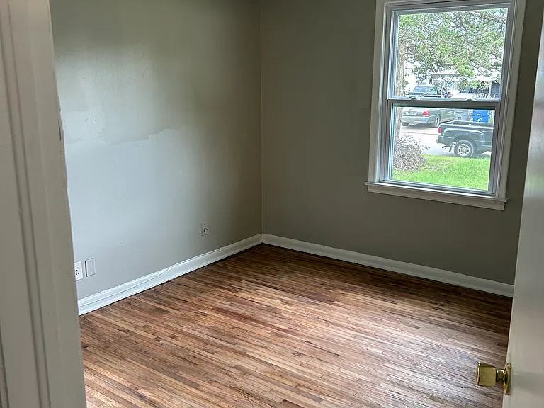 523 N 71st Ave E — Photo 10