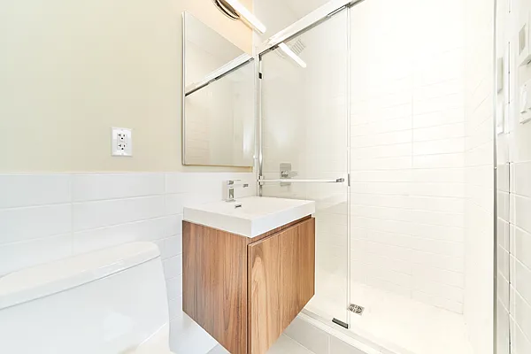 Rented by Living New York | media 42