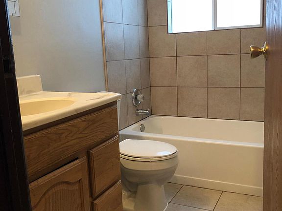 4th image of 2131 Narcissus Ave APT 2E