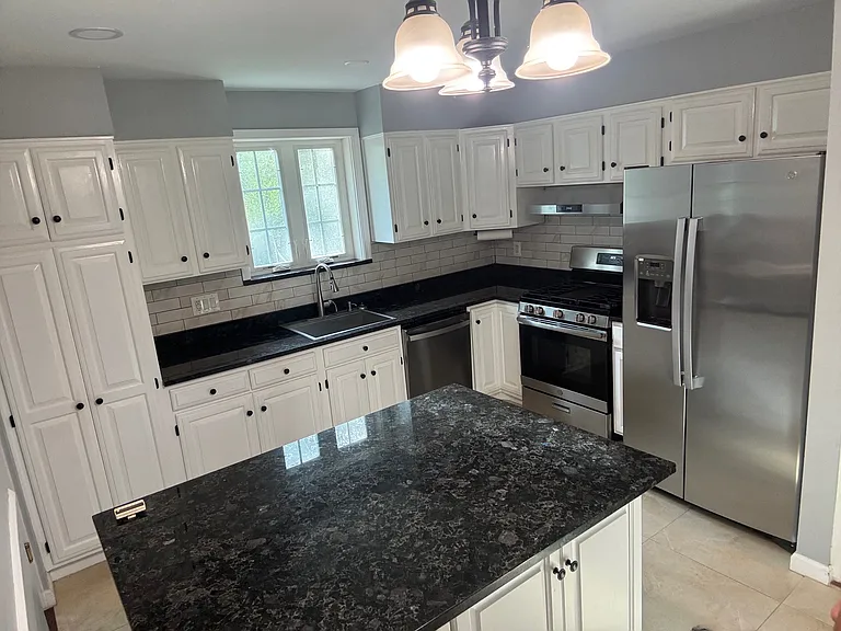 2428 Drexel St — Photo 15