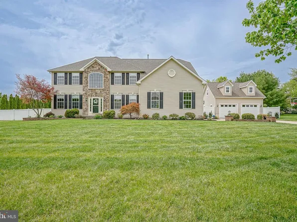 335 Meadowbrook Dr, Monroeville, NJ 08343