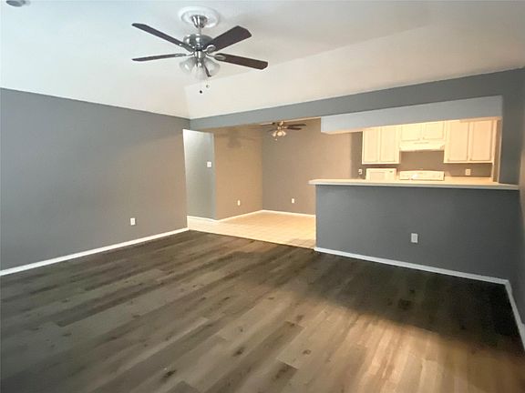 4th image of 7506 Amherst Dr #B