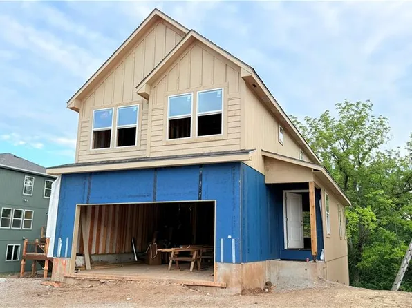 418 Hampstead Dr, Raymore, MO 64083