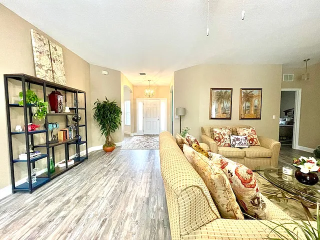13100 SW 76th Ln — Photo 2