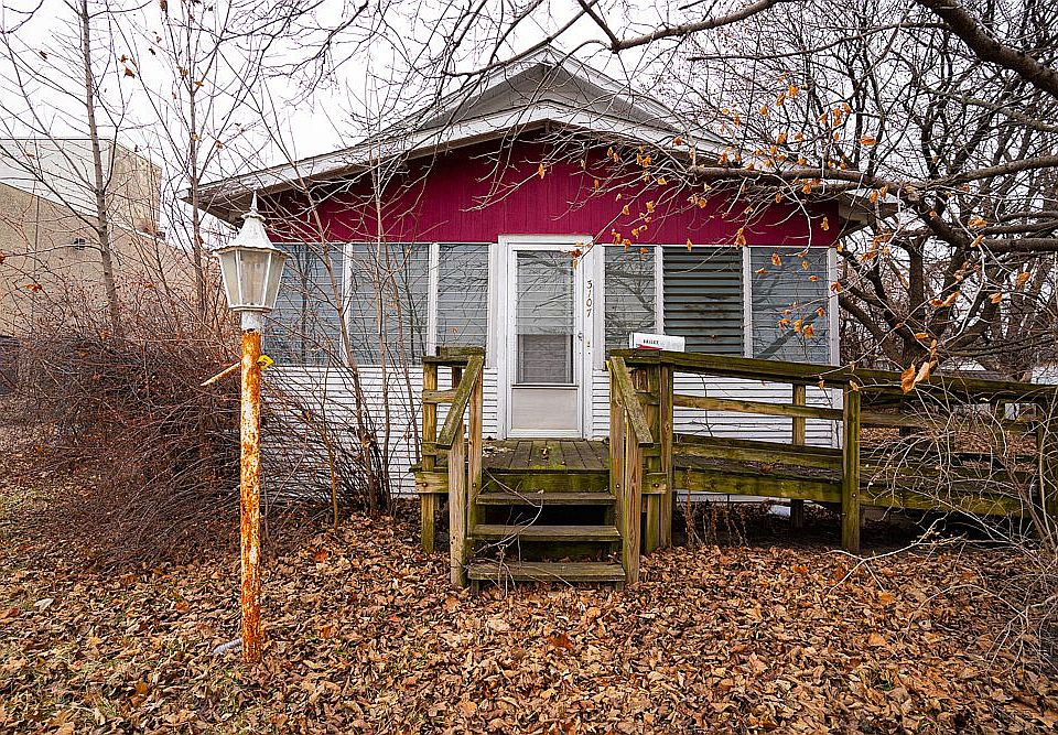 1st image of 3107 9th St