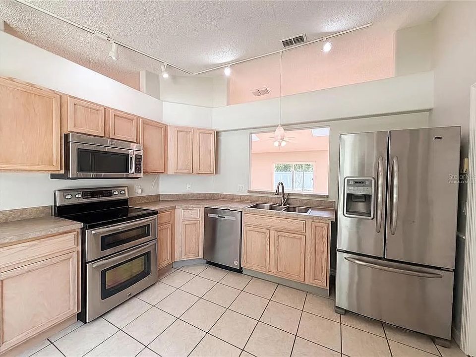 1st image of 1361 Wildberry Ln