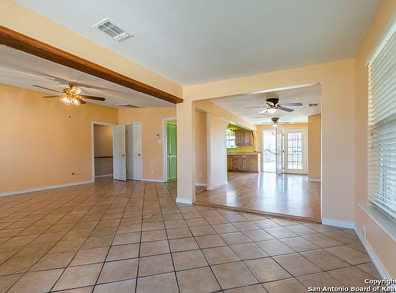 4th image of 339 Yolanda Dr