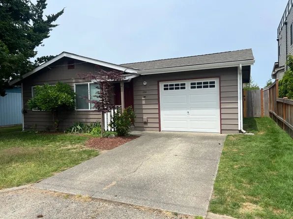 1214 N 35th St, Renton, WA 98056