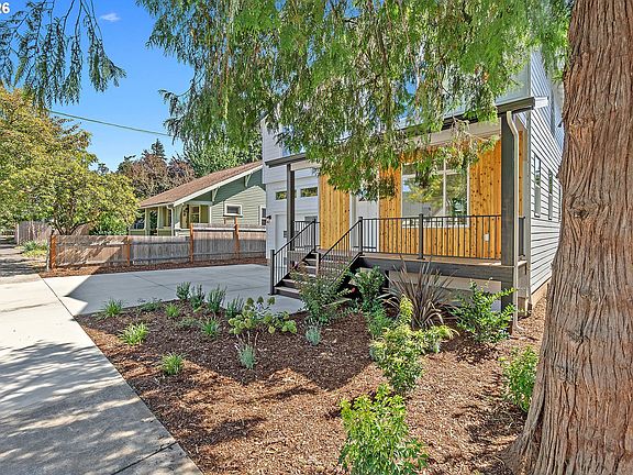 3rd image of 10338 SE Ramona St