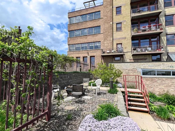 215 West Maple STREET #410, Milwaukee, WI 53204