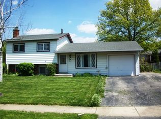 144 Malibu Dr, Bolingbrook, IL