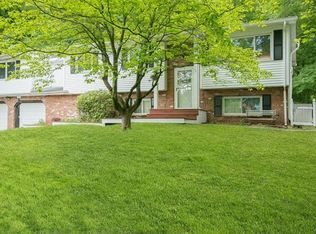 2 Ross Pl, Tappan, NY 10983