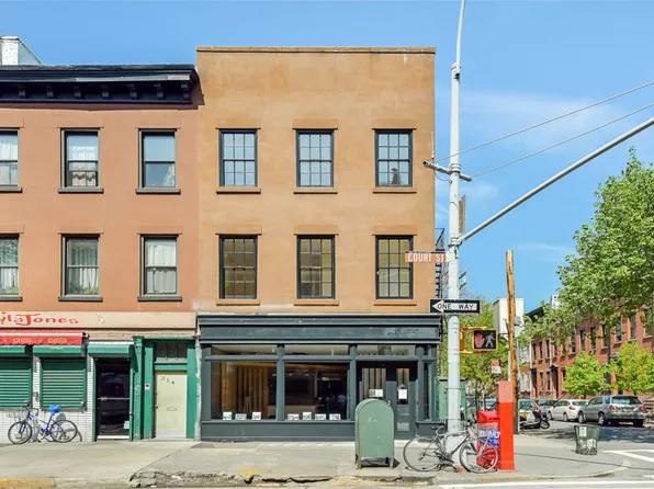 212 Court Street