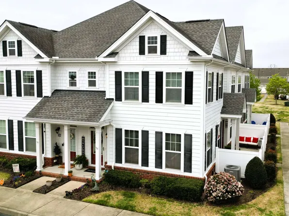 508 Hermit Thrush Way, Chesapeake, VA 23323