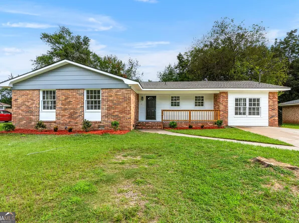 109 Scarborough Rd, Centerville, GA 31028