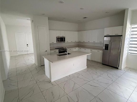 5th image of 4321 SW 173rd Ave