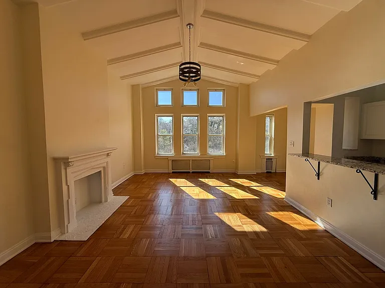 The Royal York Apartments — Photo 20