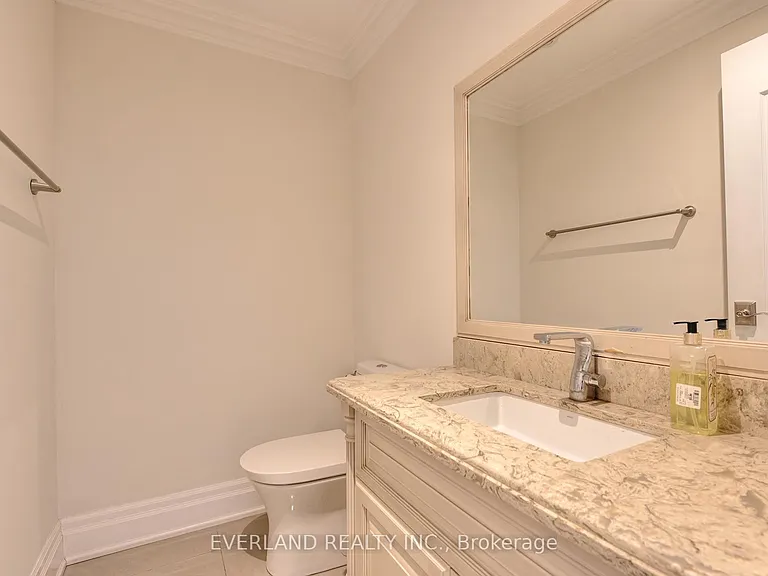 369 Hollywood Ave #MAIN — Photo 10