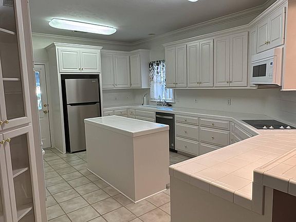 4th image of 306 Colony Ridge Ct
