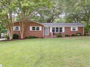 14 Hampshire Dr, Taylors, SC 29687